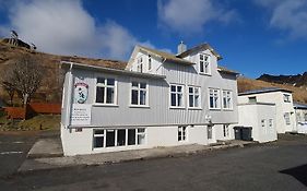 Puffin Hostel Vík